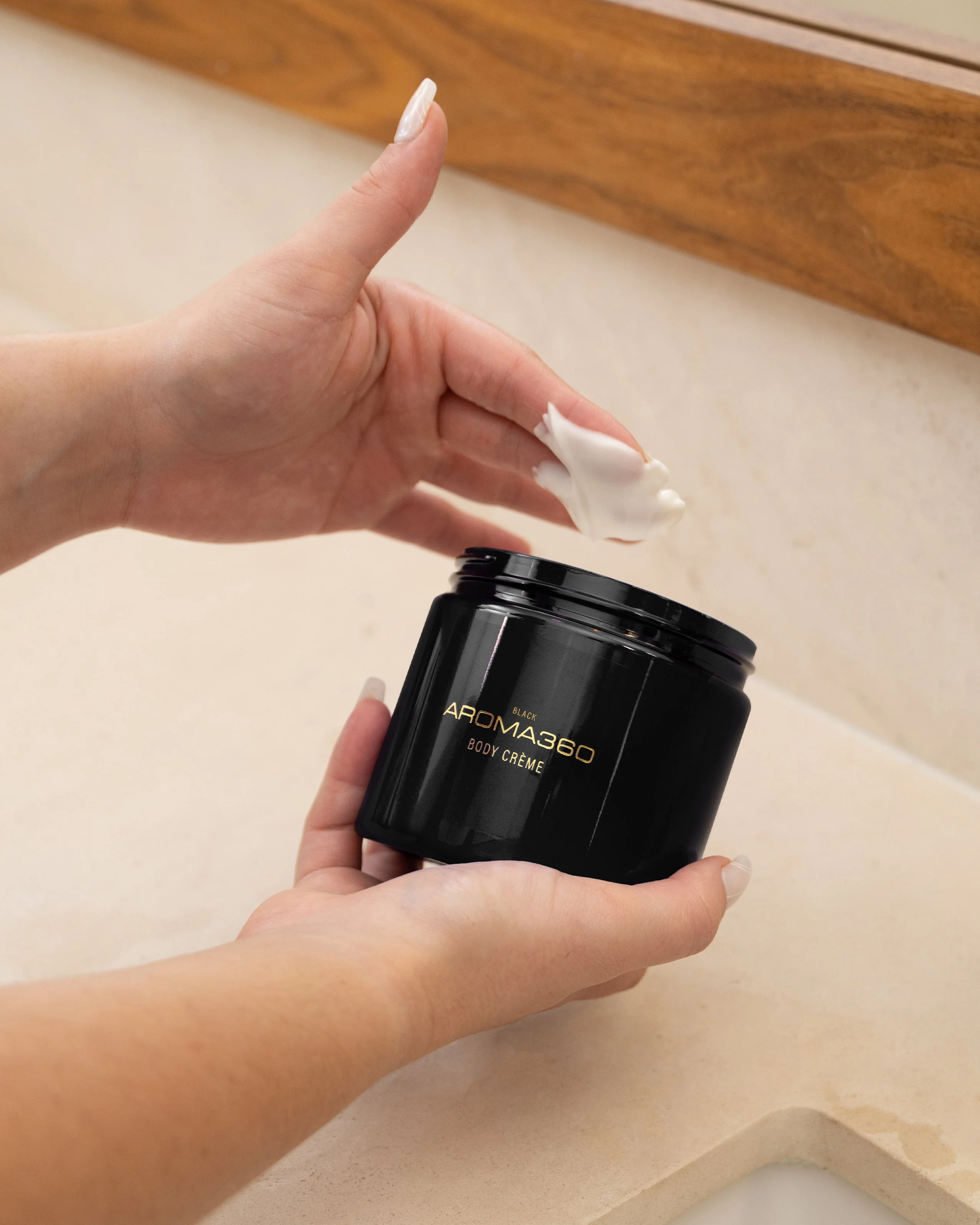 Black Body Crème - Image 2