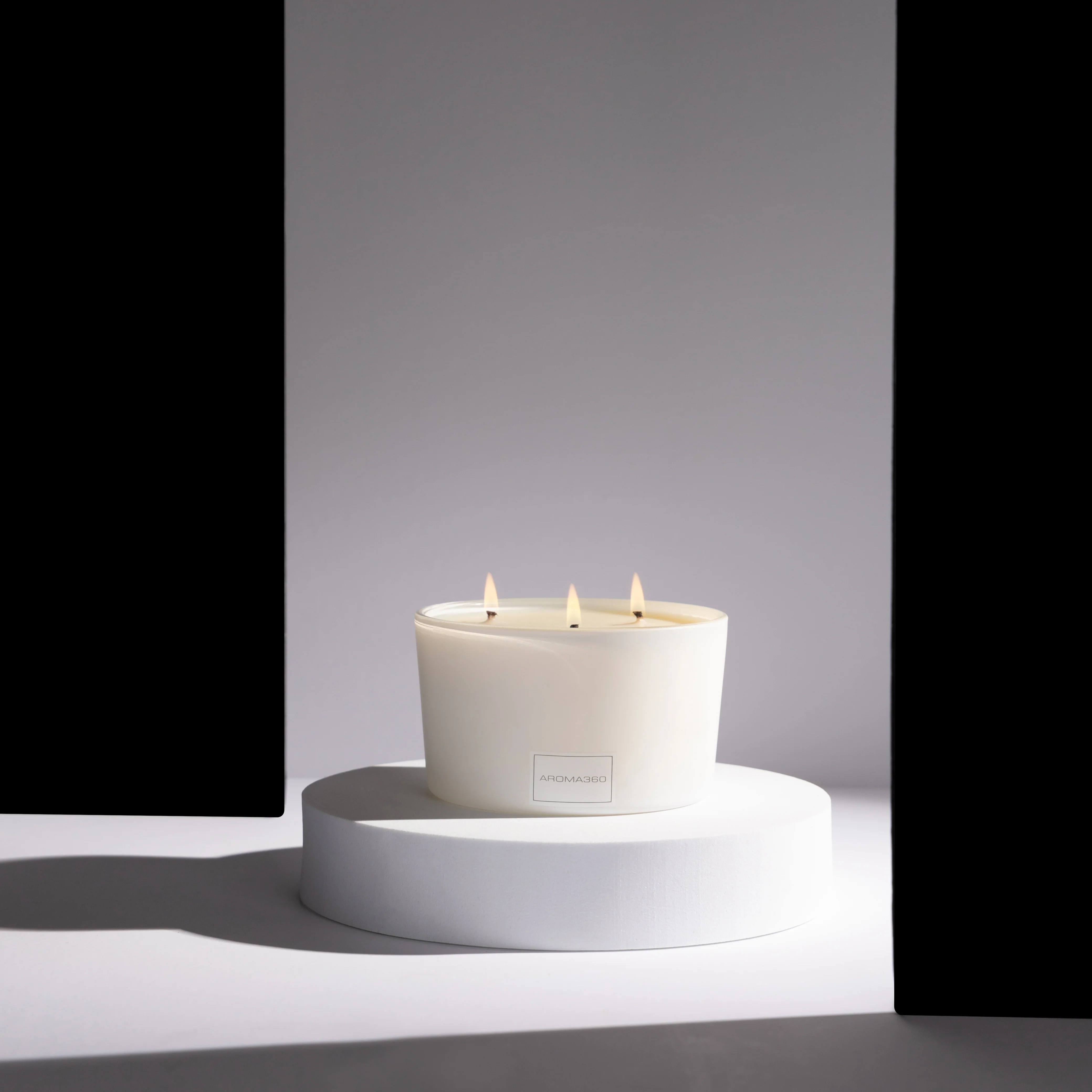 Iris 3-Wick Candle - Image 5